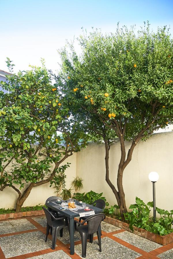 דירות ליבורנו ✦ Garden House In Centro - Free Parking ✦ מראה חיצוני תמונה